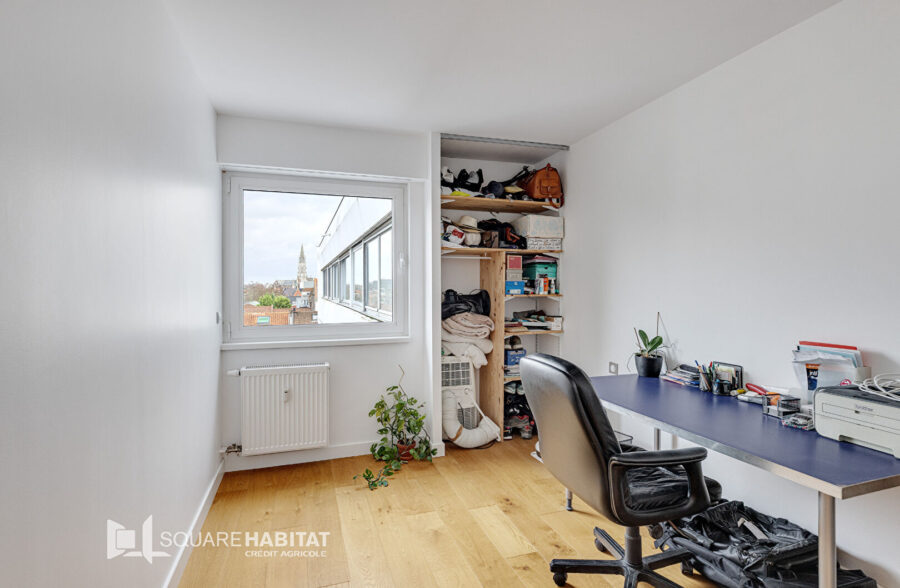 LILLE quartier VAUBAN T3 avec balcon -terrasse, parking et cave