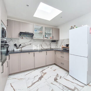 SECTEUR DES FRANCS- 1930 INTEGRALEMENT RENOVEE