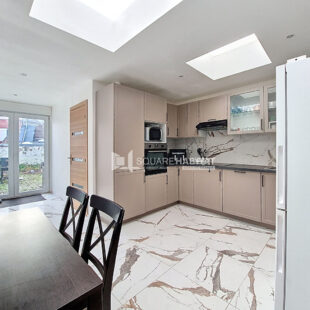 SECTEUR DES FRANCS- 1930 INTEGRALEMENT RENOVEE