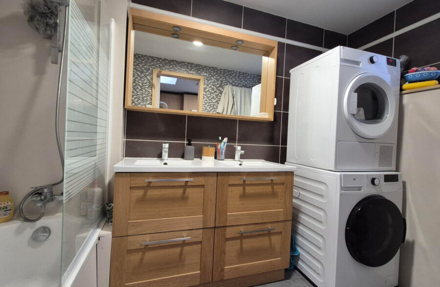 À Wattrelos, secteur Hôpital – Spacieuse maison des années 30 avec jardin