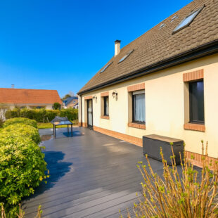 Semi-plain-pied pavillon 5 pièce(s) 109 m2