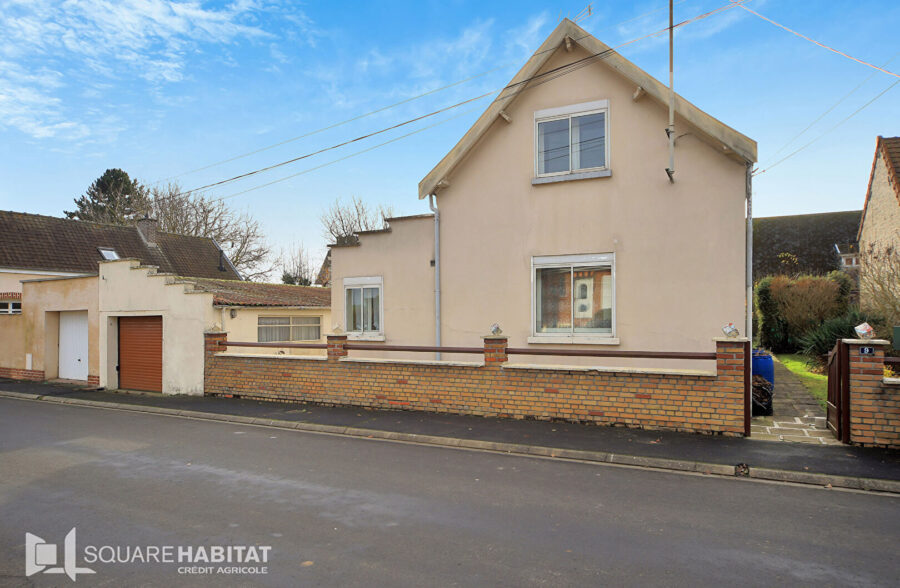 Maison individuelle 122m², 3 chambres, jardin et garage