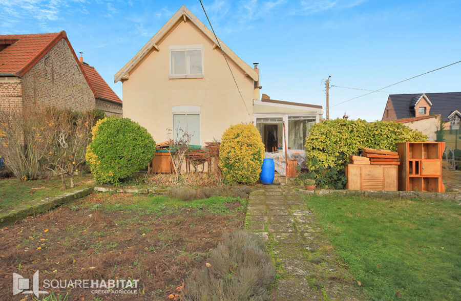 Maison individuelle 122m², 3 chambres, jardin et garage