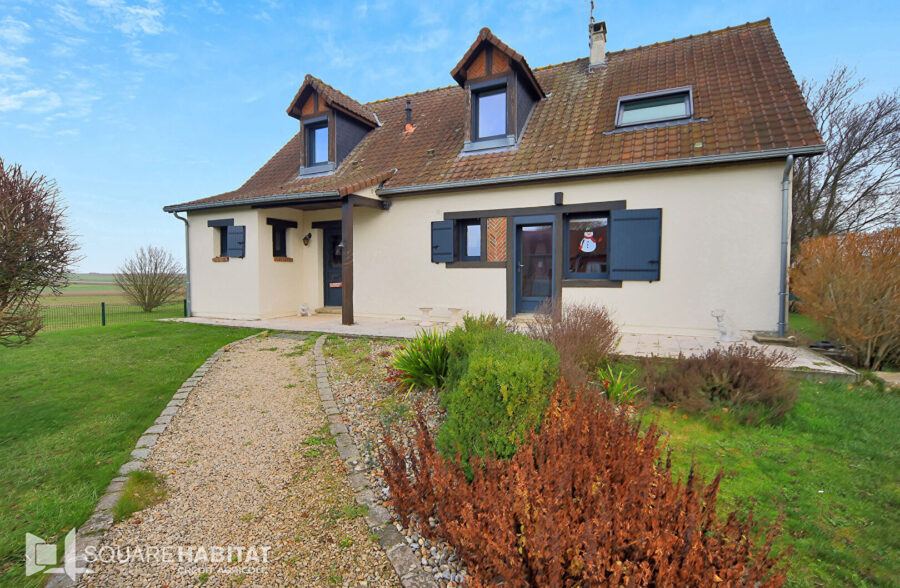 Maison individuelle 134m², 5 chambres, sous-sol complet et jardin