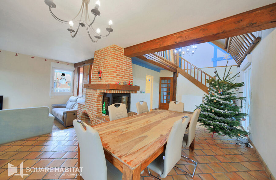 Maison individuelle 134m², 5 chambres, sous-sol complet et jardin