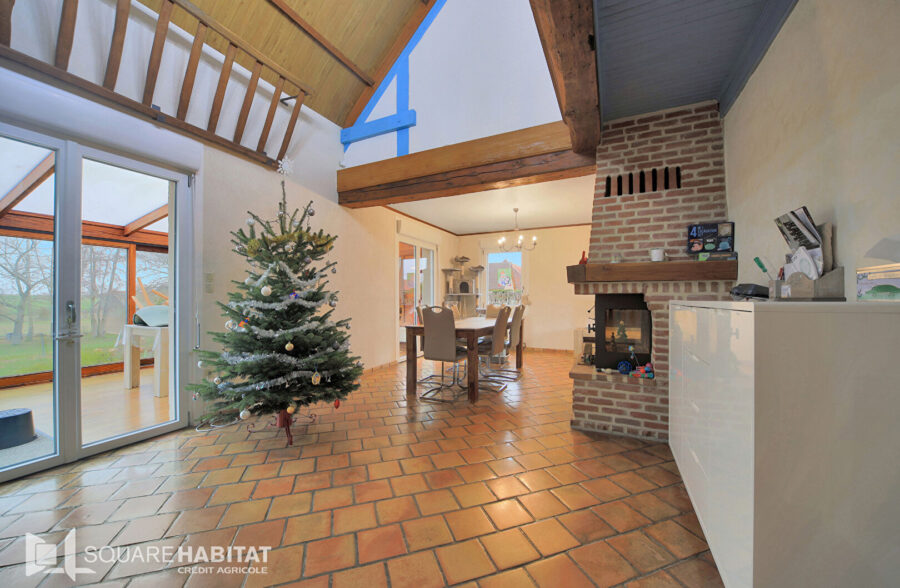 Maison individuelle 134m², 5 chambres, sous-sol complet et jardin