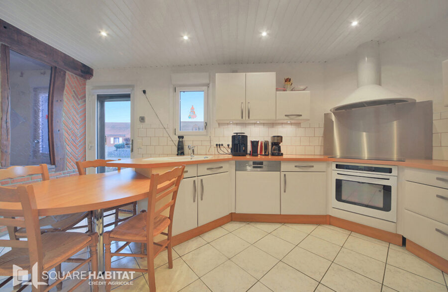 Maison individuelle 134m², 5 chambres, sous-sol complet et jardin