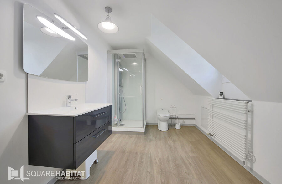 Maison individuelle 134m², 5 chambres, sous-sol complet et jardin