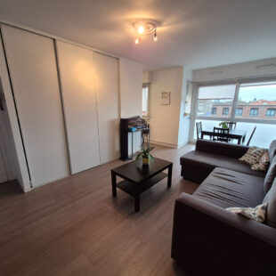 LILLE  limite LOOS T2 avec parking et cave