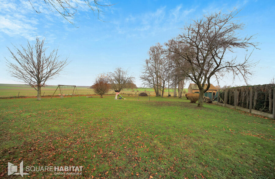 Maison individuelle 134m², 5 chambres, sous-sol complet et jardin