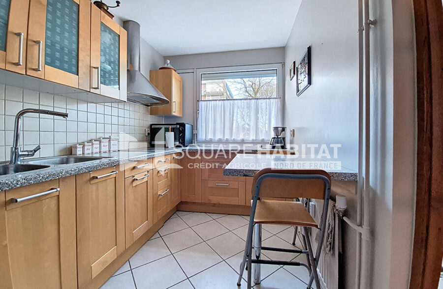 Appartement Parc d’Auteuil, entièrement rénové. Balcon, 2 chambres, parking et cave.