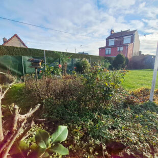 Maison mitoyenne à fort potentiel!!!
