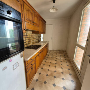 VAUBAN- CATHO :T4 avec balcons, cave et parking