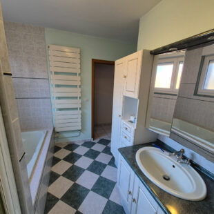 Maison  4 pièce(s) 152 m2