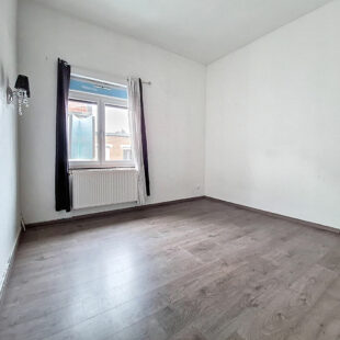 À VENDRE ! Maison de ville 5 pièces 97m² à Roubaix, Quartier Saint-Élisabeth. 82 000€ HAI !!!