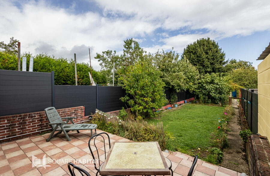 Grande maison de famille, jardin, garage et 4 chambres