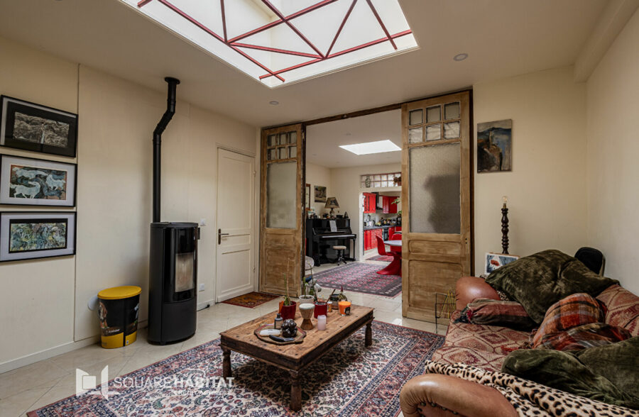 Grande maison de famille, jardin, garage et 4 chambres