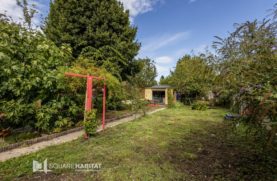 Grande maison de famille, jardin, garage et 4 chambres