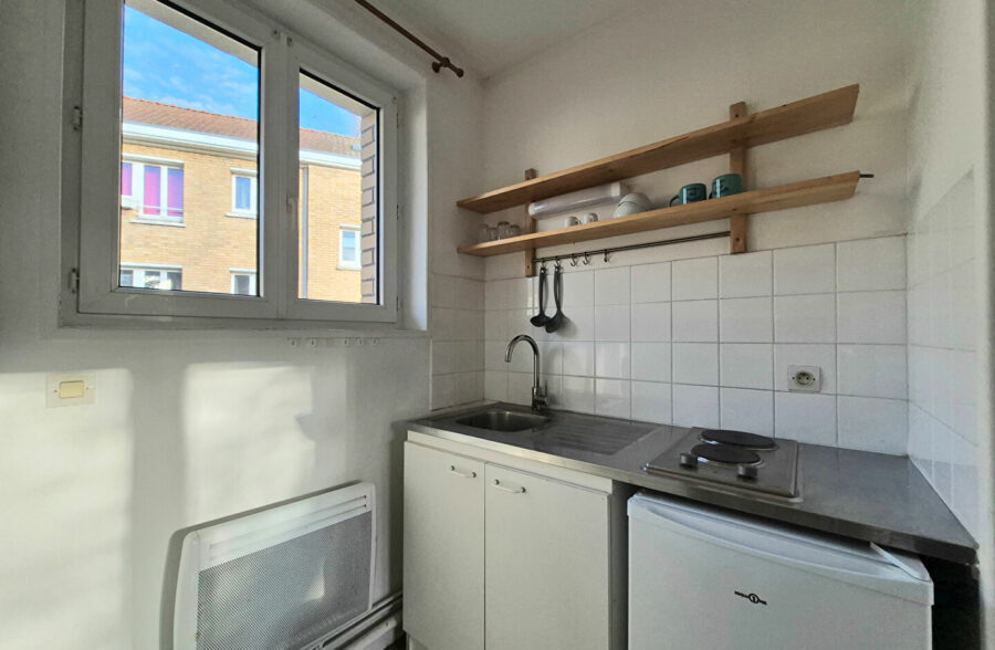 LILLE MOULINS/FAC DE DROIT : STUDIO LUMINEUX DE 28M² AVEC CAVE PRIVATIVE