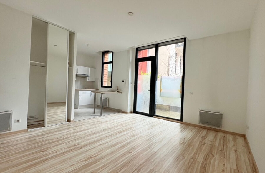 VIEUX LILLE CHARMANT DUPLEX  AVEC TERRASSE