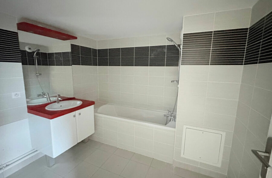 VIEUX LILLE CHARMANT DUPLEX  AVEC TERRASSE