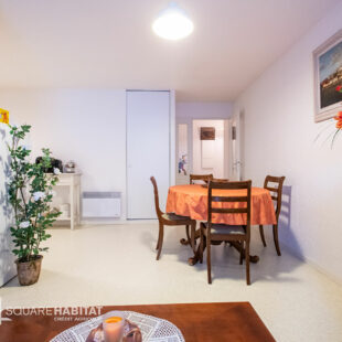 T4 traversant coeur de station, avec parking !