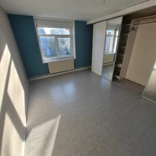 Bâtiment à usage mixte – Opportunité Rare à Attiches