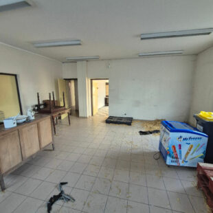 Bâtiment à usage mixte – Opportunité Rare à Attiches