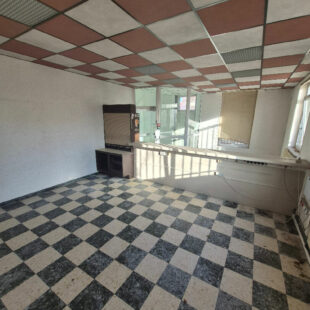 Bâtiment à usage mixte – Opportunité Rare à Attiches