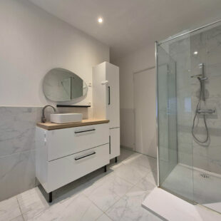 À découvrir sans attendre : superbe semi-flamande entièrement rénovée !