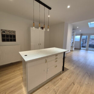 À découvrir sans attendre : superbe semi-flamande entièrement rénovée !