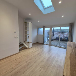 À découvrir sans attendre : superbe semi-flamande entièrement rénovée !