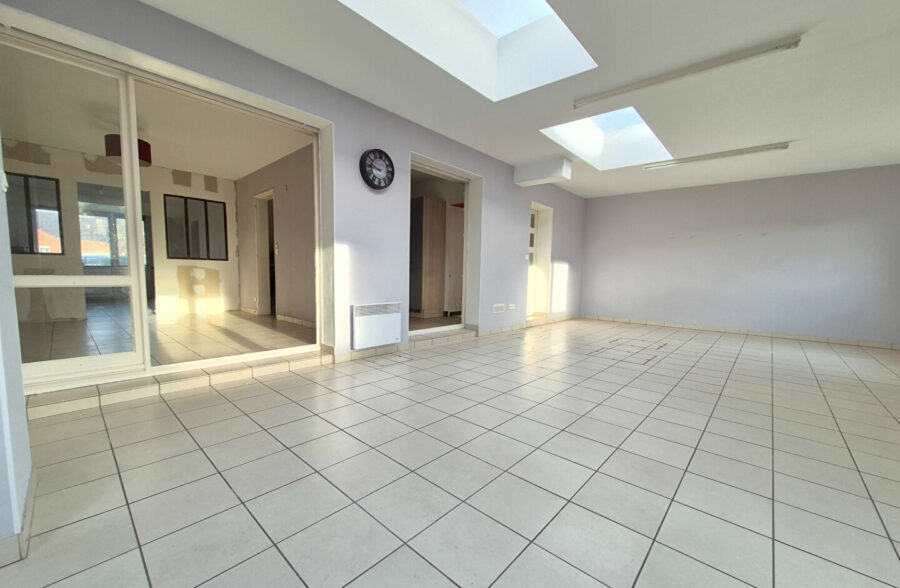 Maison individuelle 3 Chambres + 3  Garages