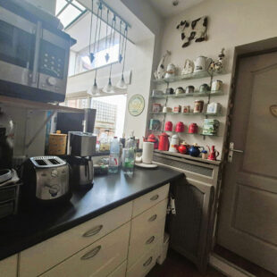 Semi bourgeoise 135m carré , 4 chambres proche du métro et tram