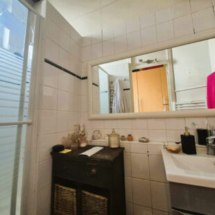 Semi bourgeoise 135m carré , 4 chambres proche du métro et tram