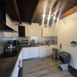 Maison Individuelle avec garage et cour fermée sur Norrent-Fontes.