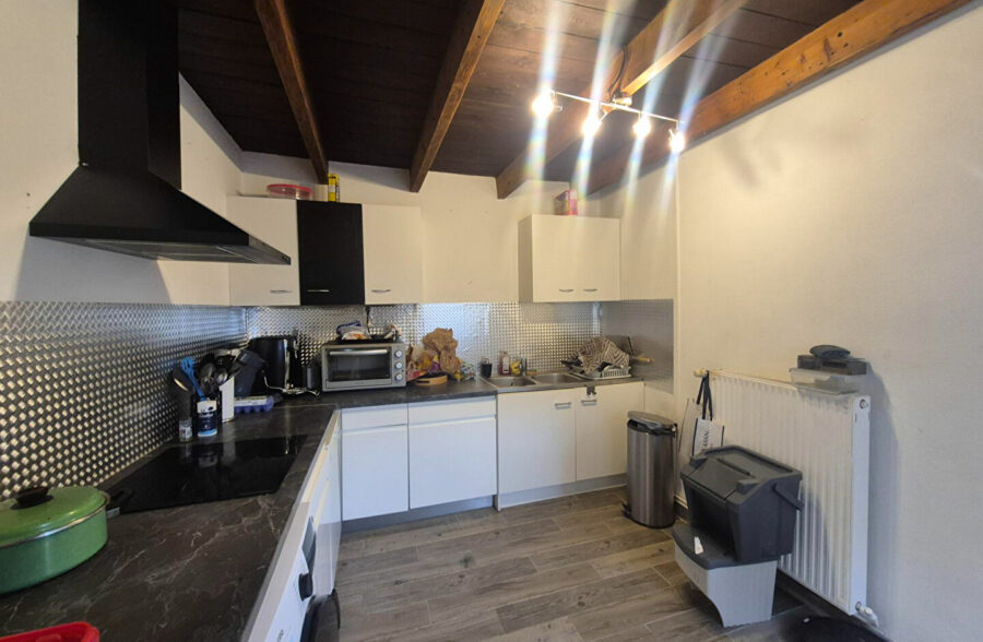 Maison Individuelle avec garage et cour fermée sur Norrent-Fontes.