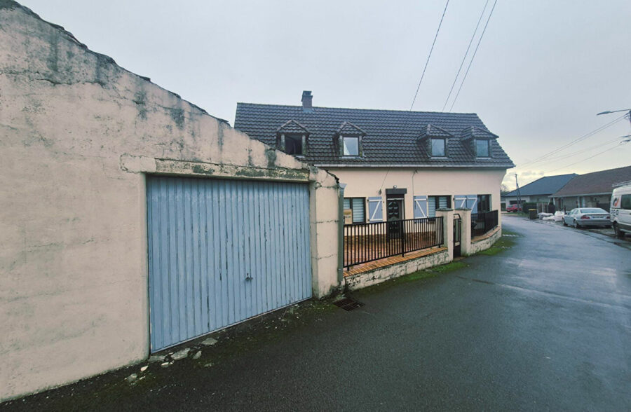 Maison Individuelle avec garage et cour fermée sur Norrent-Fontes.