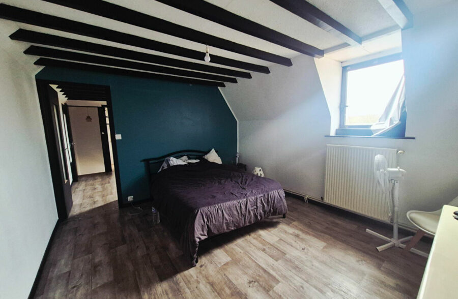 Maison Individuelle avec garage et cour fermée sur Norrent-Fontes.