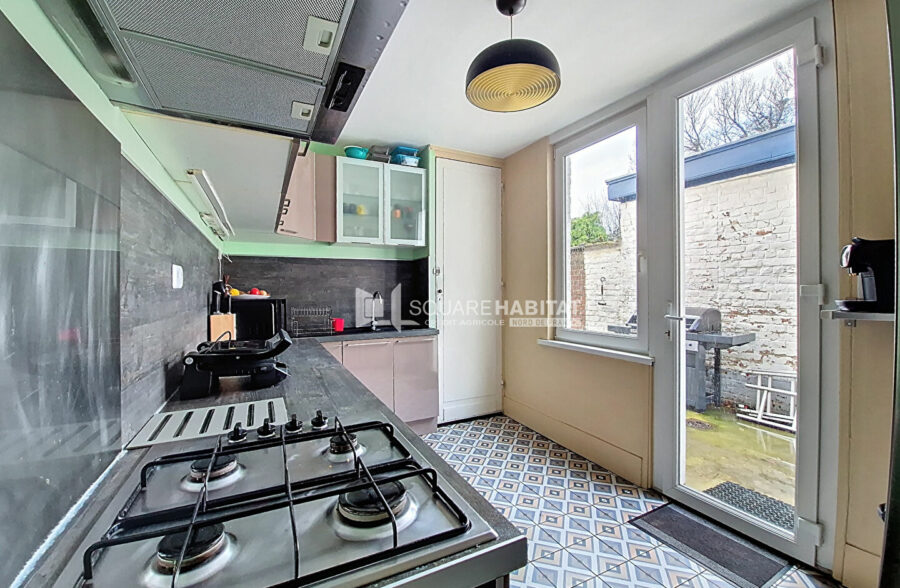 Maison semi bourgeoise avec cachet 167M2 avec garage.