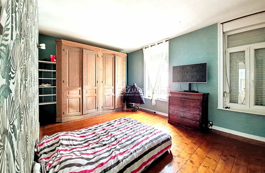 Maison semi bourgeoise avec cachet 167M2 avec garage.