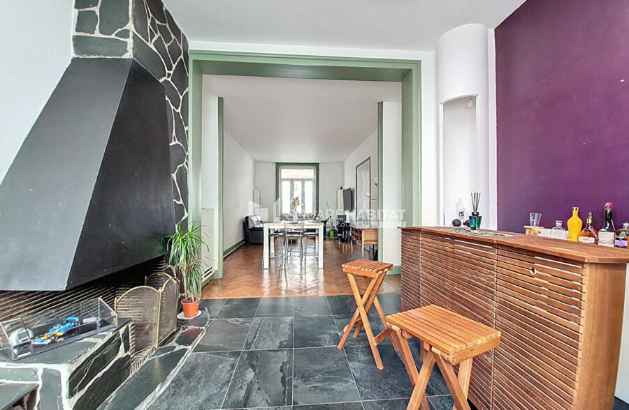 Maison semi bourgeoise avec cachet 167M2 avec garage.