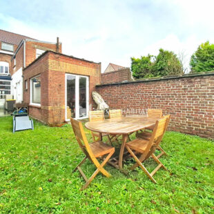 Maison semi bourgeoise avec cachet 167M2 avec garage.