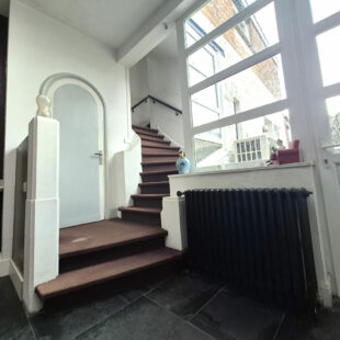 Maison semi bourgeoise avec cachet 167M2 avec garage.