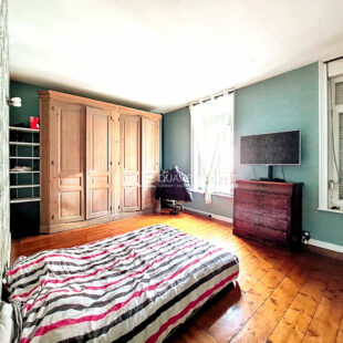 Maison semi bourgeoise avec cachet 167M2 avec garage.