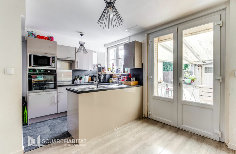 Maison semi mitoyenne 3 chambres avec Jardin et garage à Roubaix.