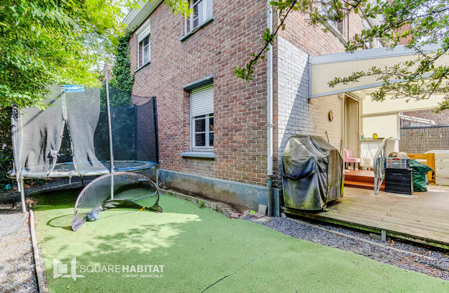 Maison semi mitoyenne 3 chambres avec Jardin et garage à Roubaix.