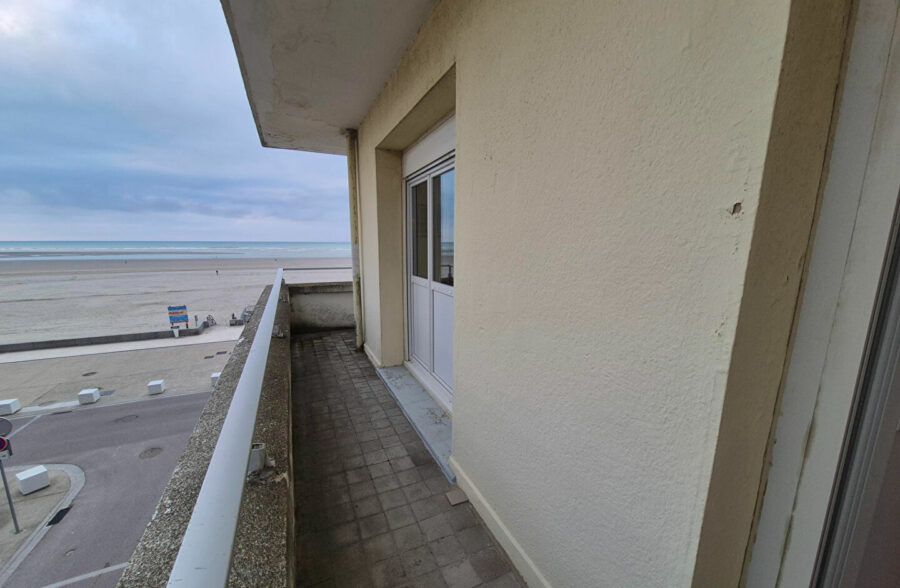 T2  dans un cadre privilégié face à la mer BERCK