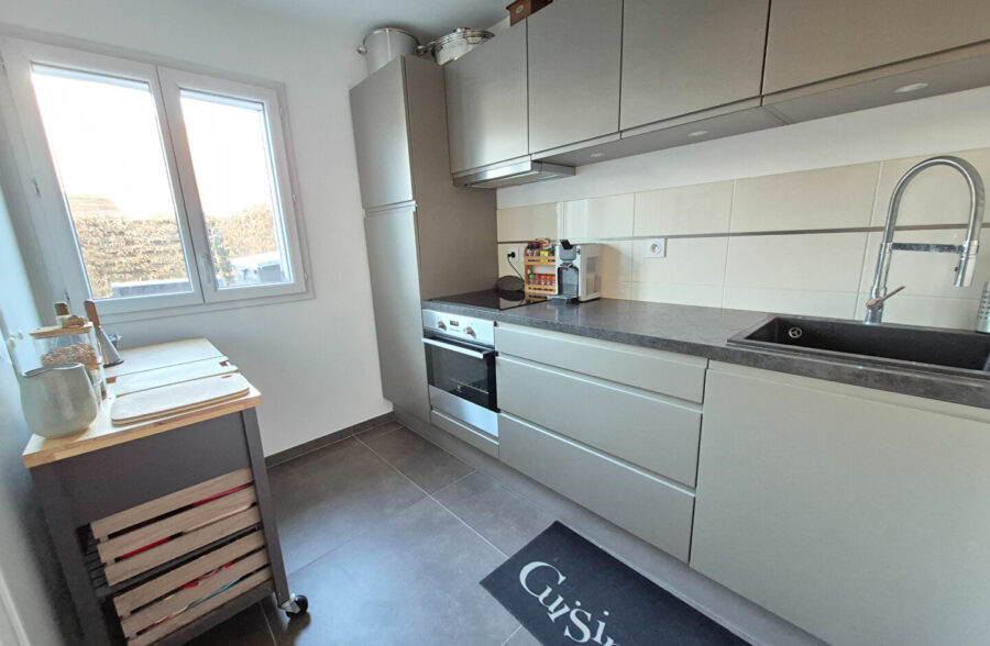 Maison Hallennes Lez Haubourdin  1 mit., 3 chambres, jardin, garage, 2 parkings