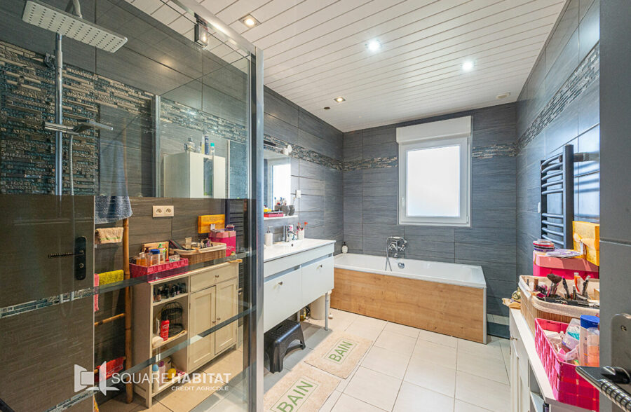 MAISON SEMI PLAIN PIED DE 178 M²